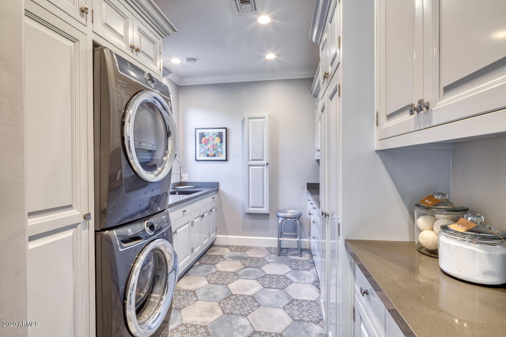 2 Private Listing