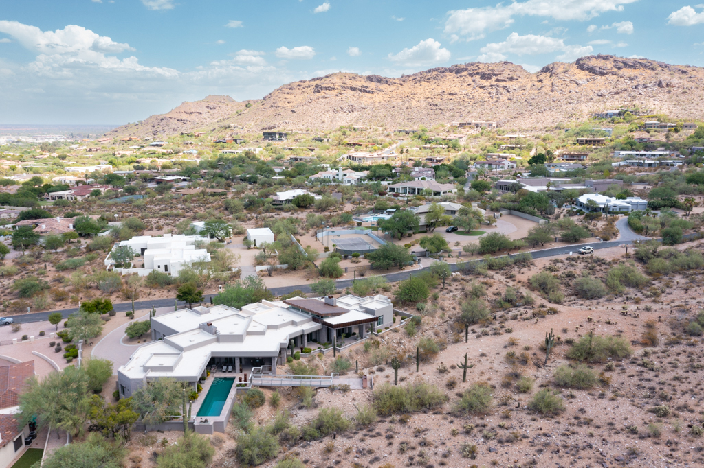 1 Private Listing