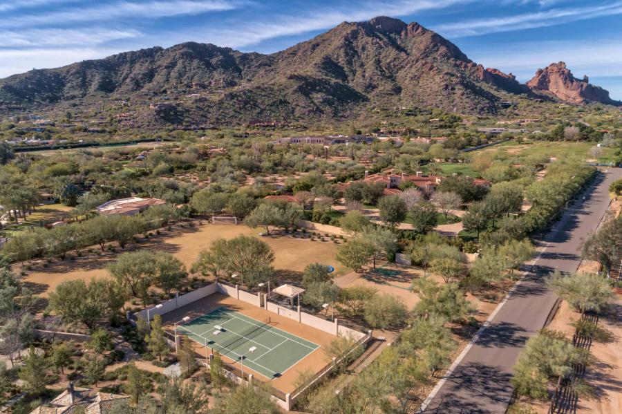 5780 N Saguaro Rd