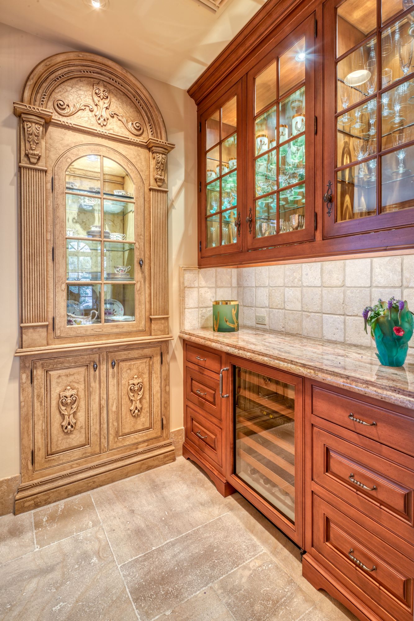 1 Private Listing