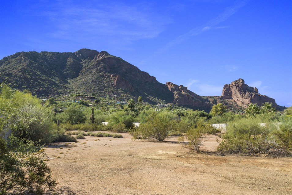 6111 N Nauni Valley Dr