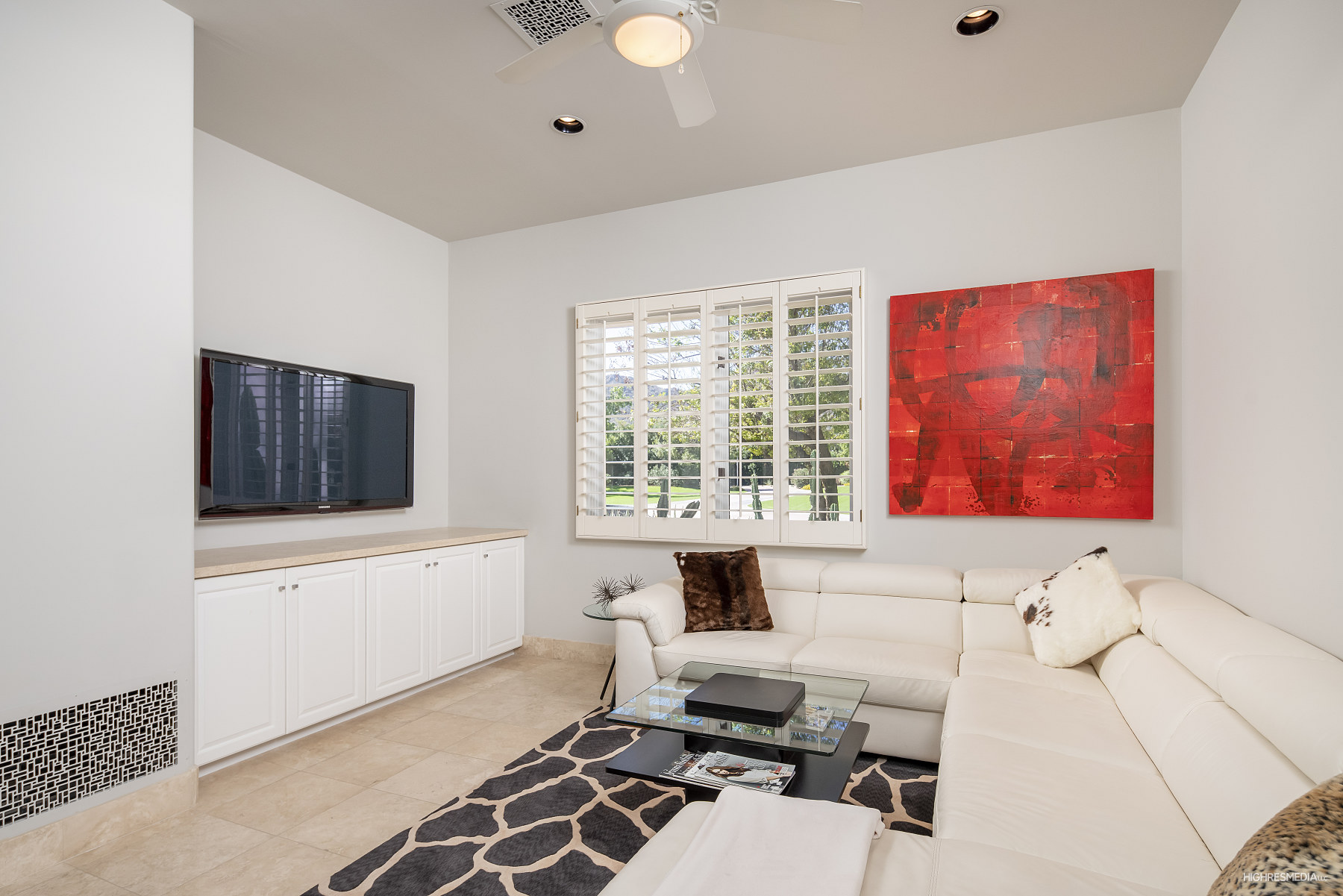 3 N  Private Listing