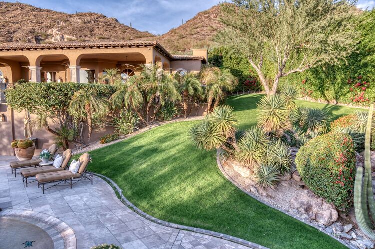 1 Private Listing
