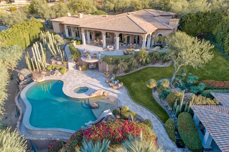 1 Private Listing