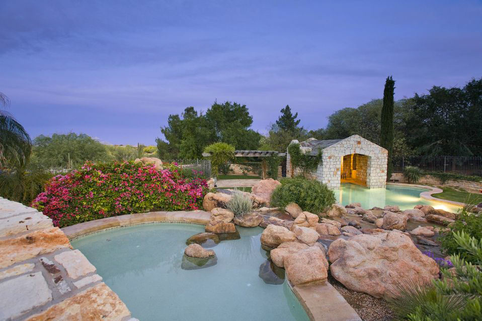 5540 North Saguaro