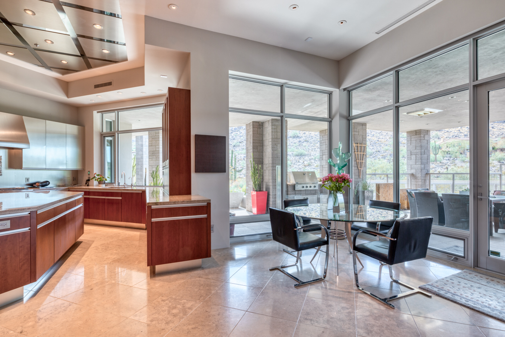 1 Private Listing