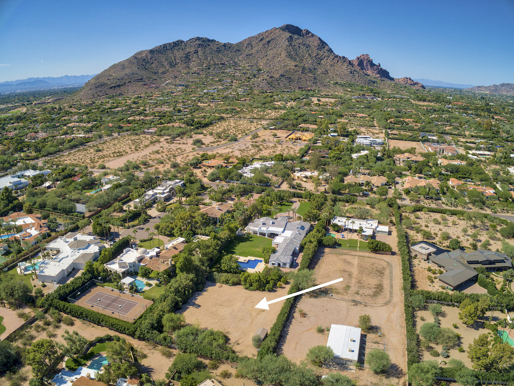 3 N  Private Listing