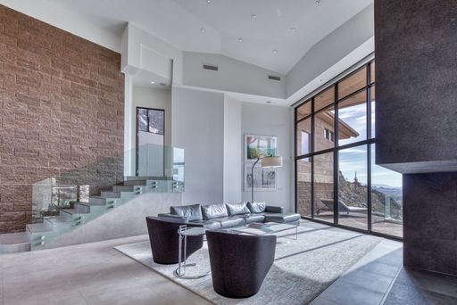 4 Private Listing