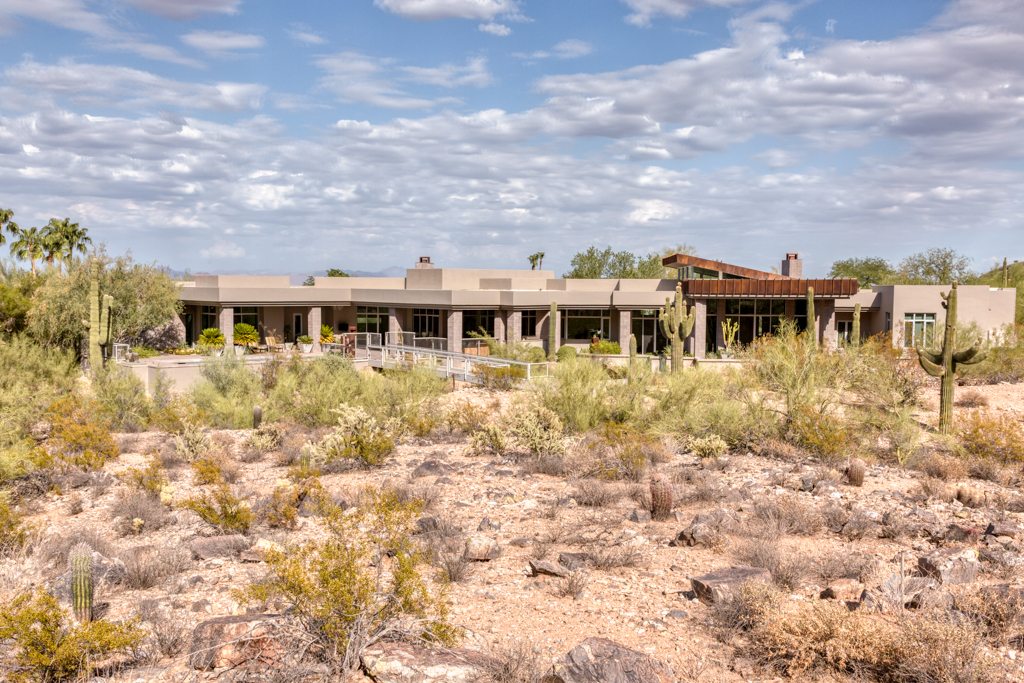 1 Private Listing