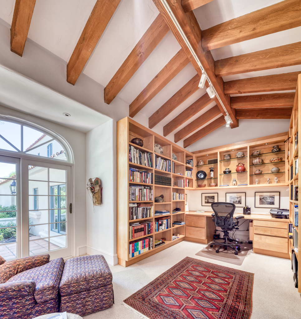 7511 N Eucalyptus Dr.
