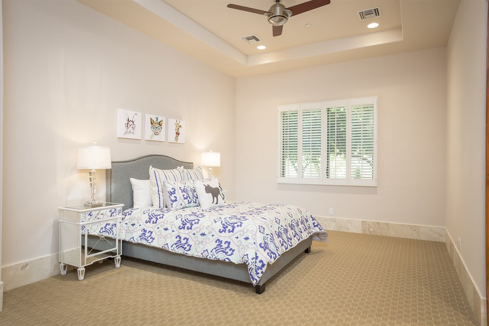 6347 East Royal Palm