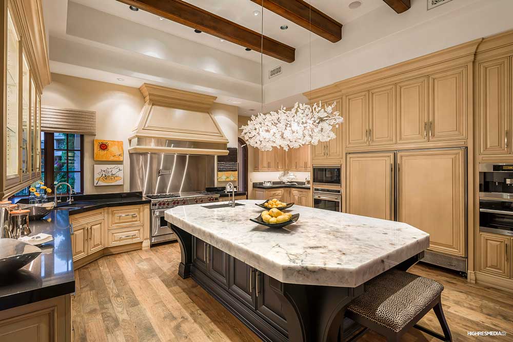 3 Private Listing