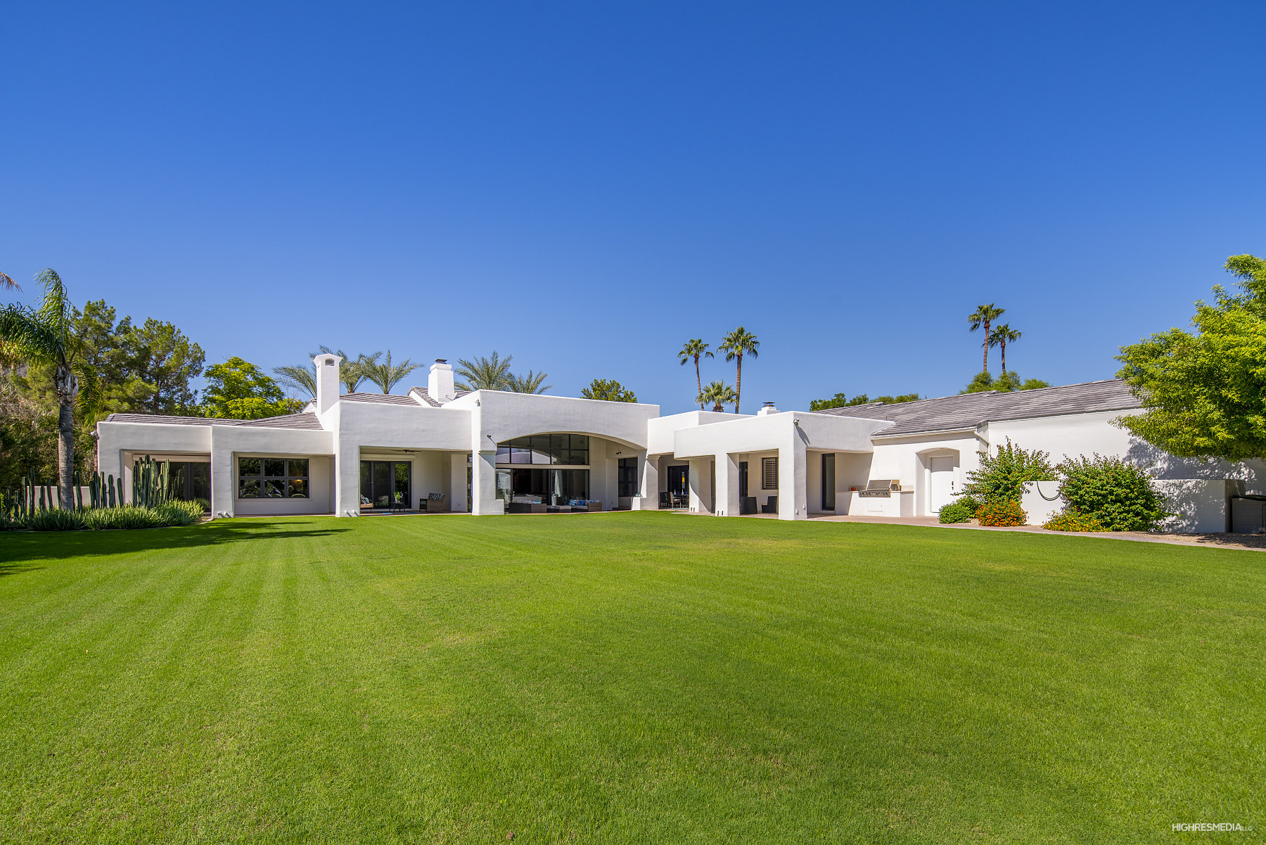 3 N  Private Listing