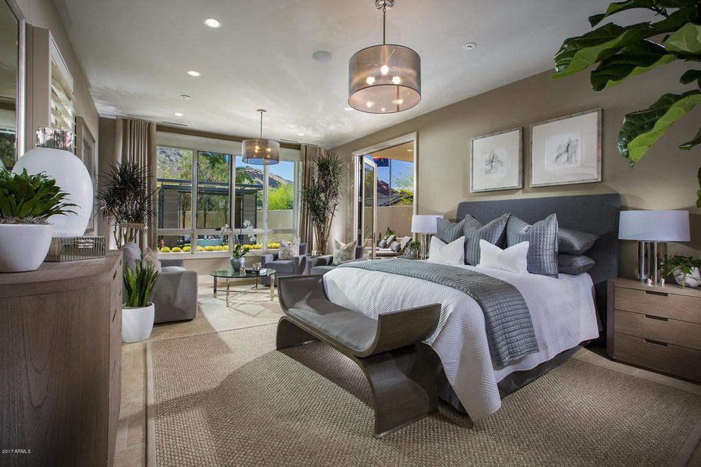 5573 E Valley Vista Ln