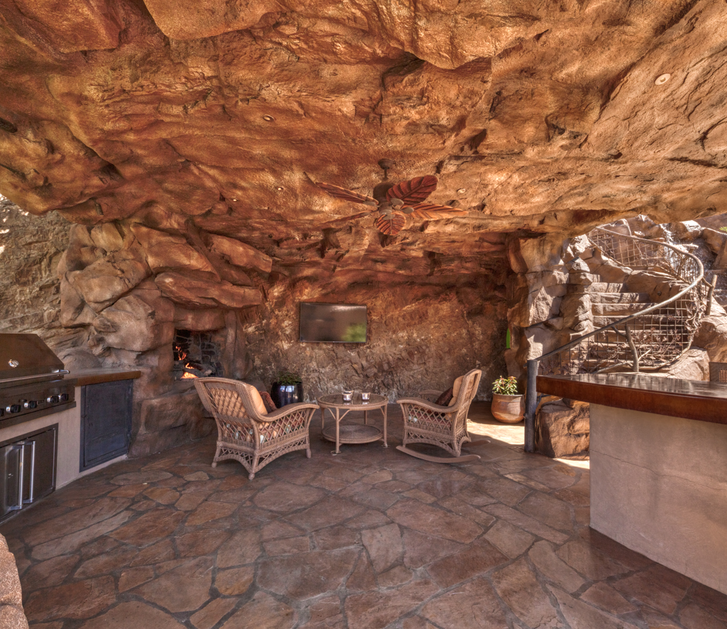 5 Private Listing