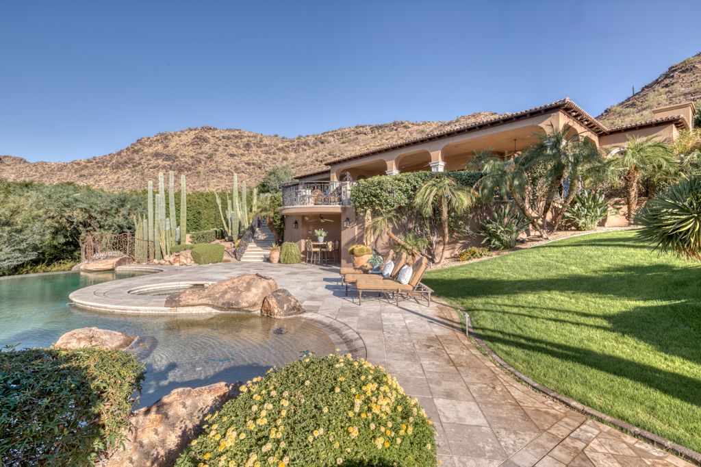 1 Private Listing
