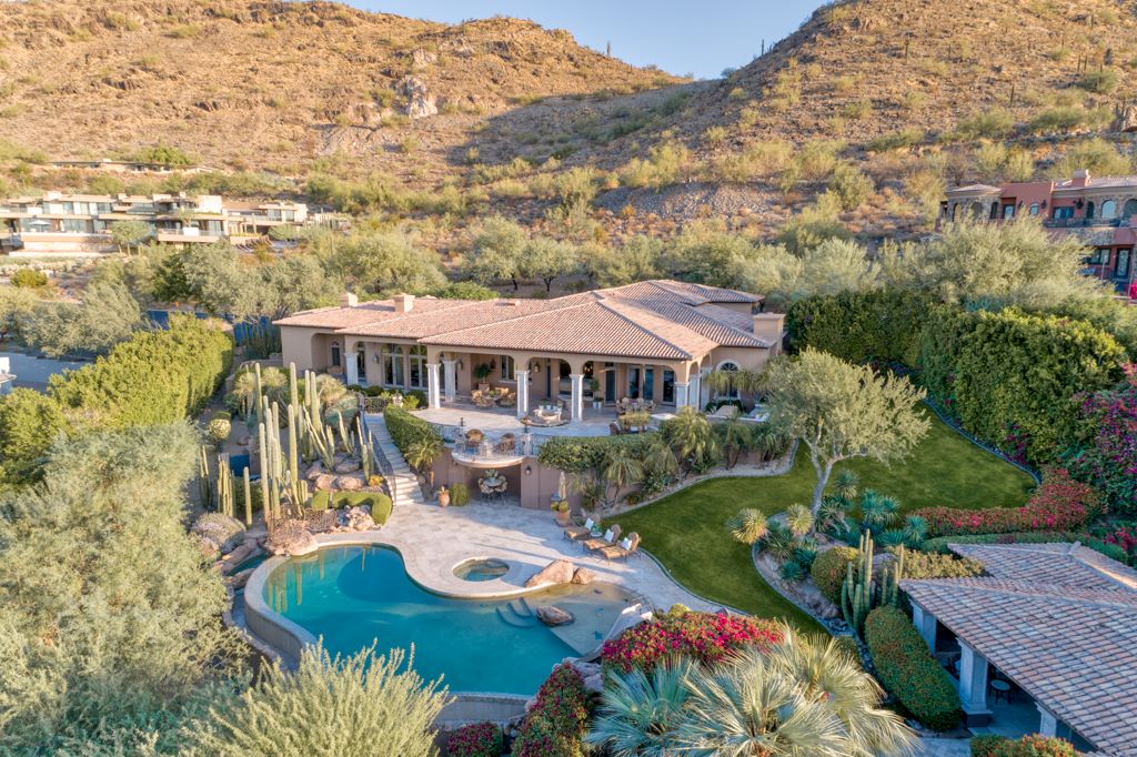 1 Private Listing