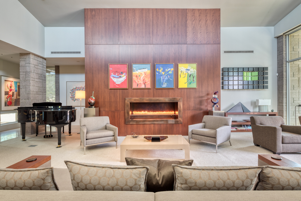 1 Private Listing