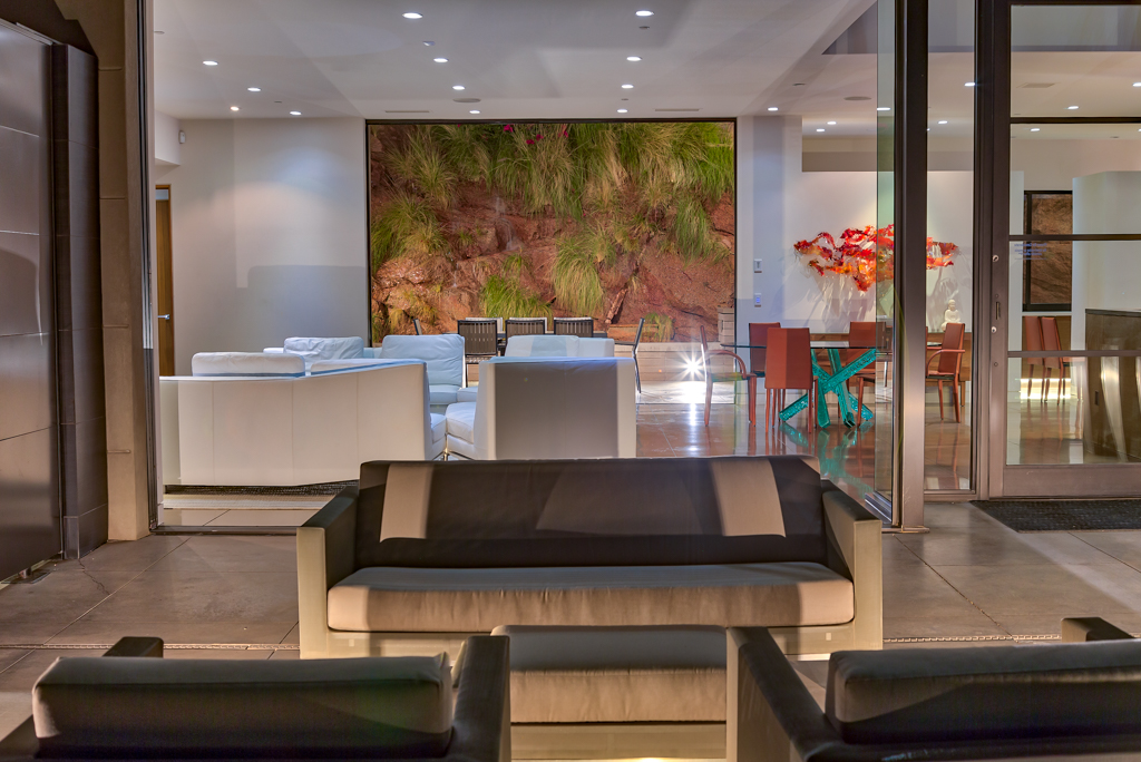 5212 E Red Rock