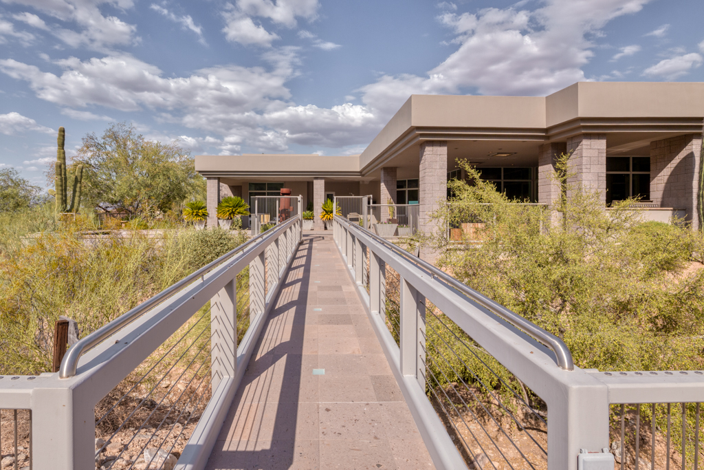 1 Private Listing