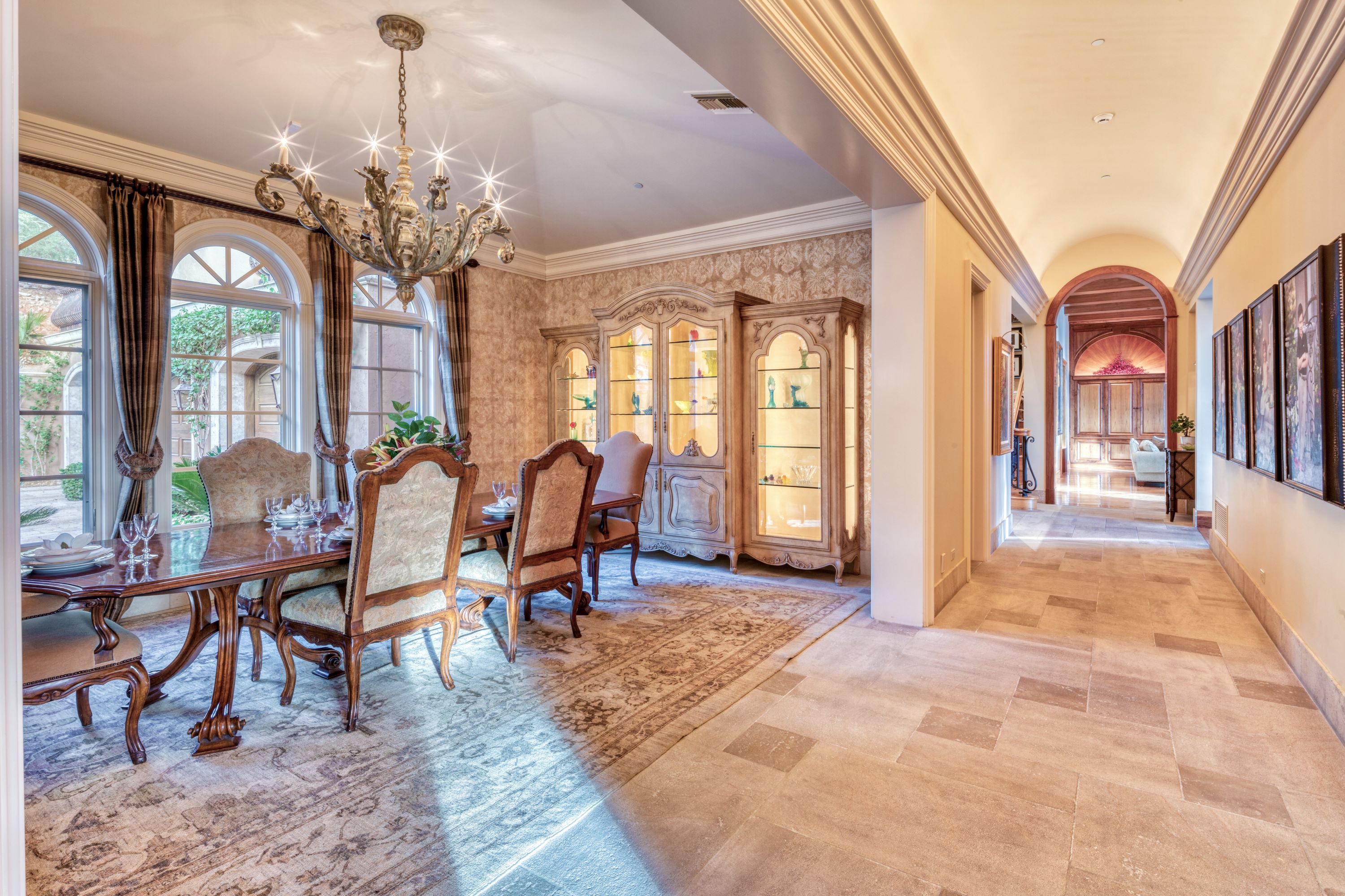 1 Private Listing