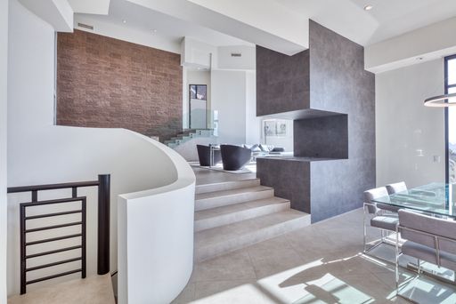 4 Private Listing