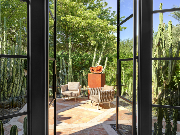 1 Private Listing