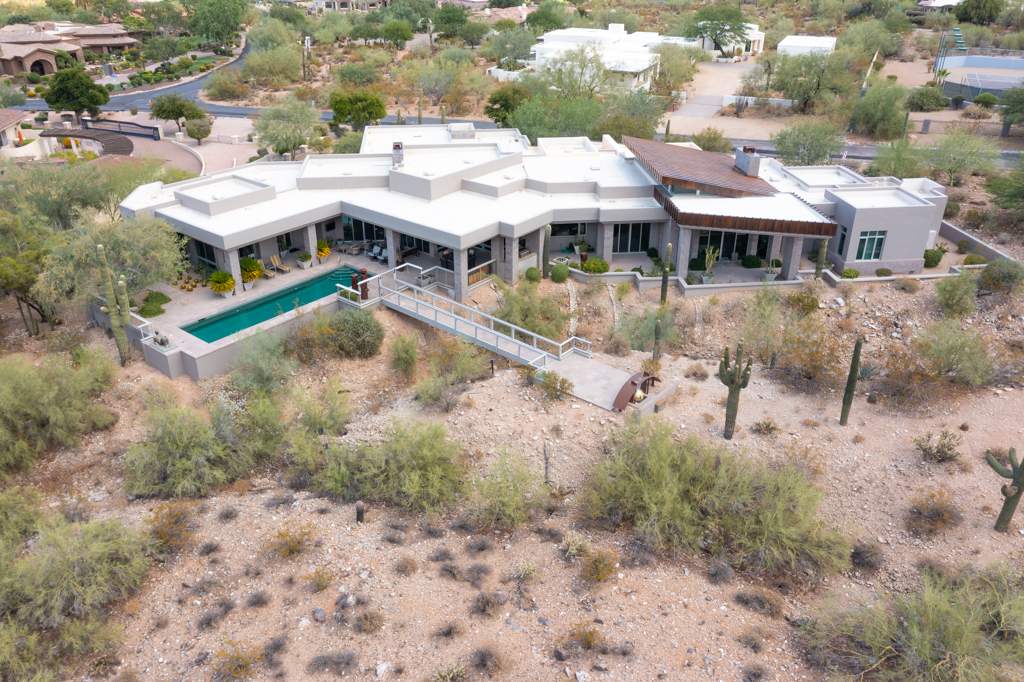 1 Private Listing