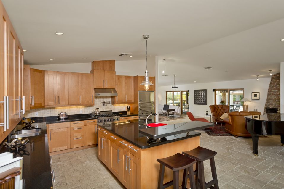3801 E San Miguel