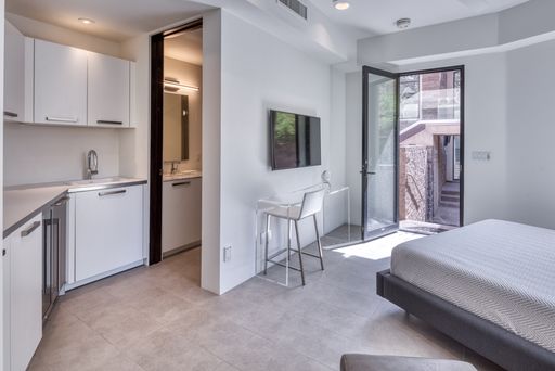 4 Private Listing