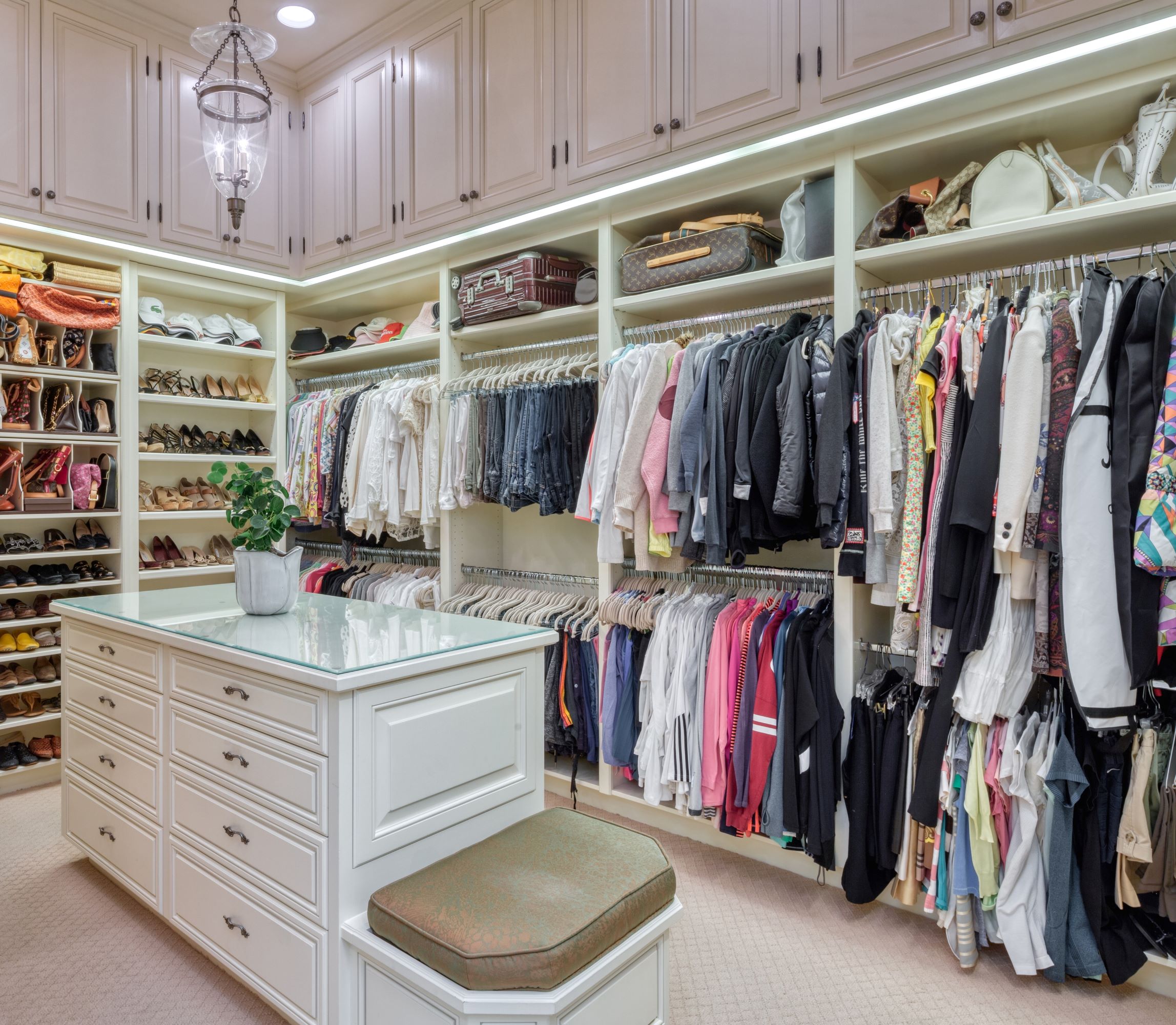 1 Private Listing