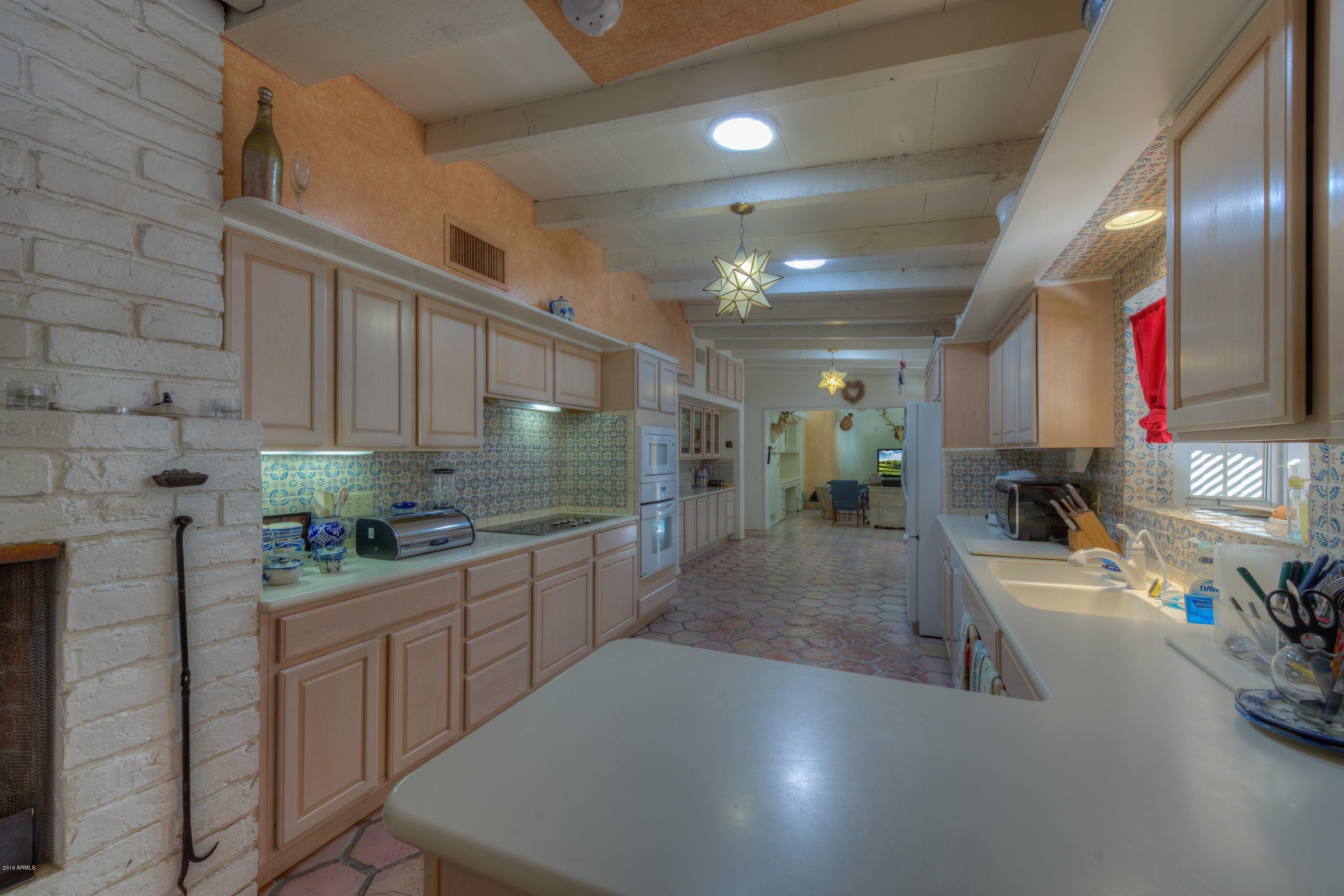 5637 E Nauni Valley Dr