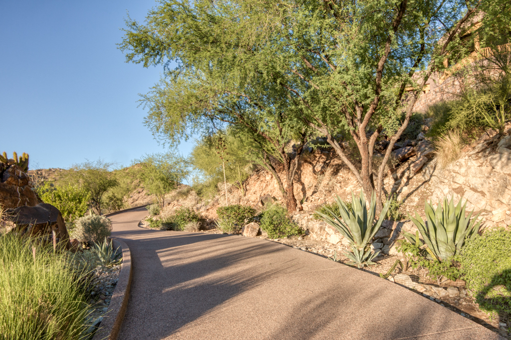 1 Pueblo Estate