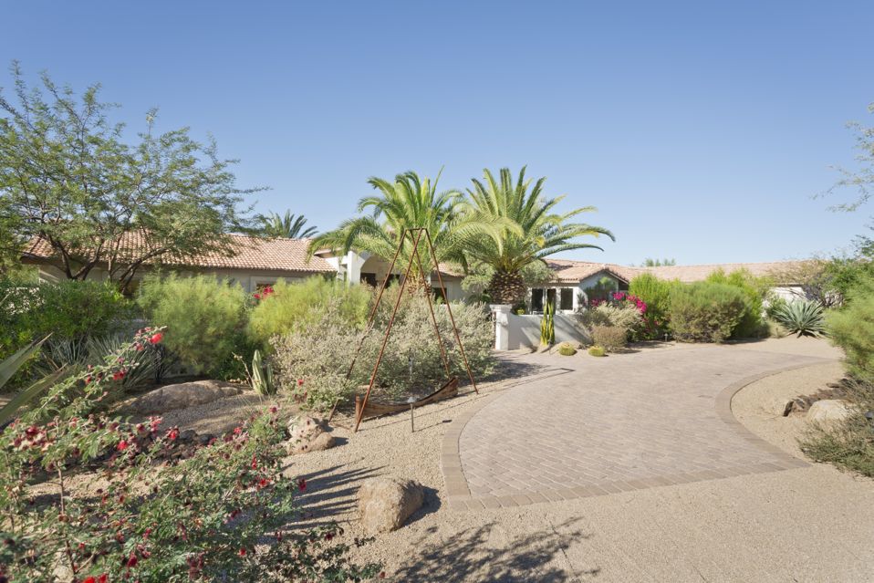 3801 E San Miguel