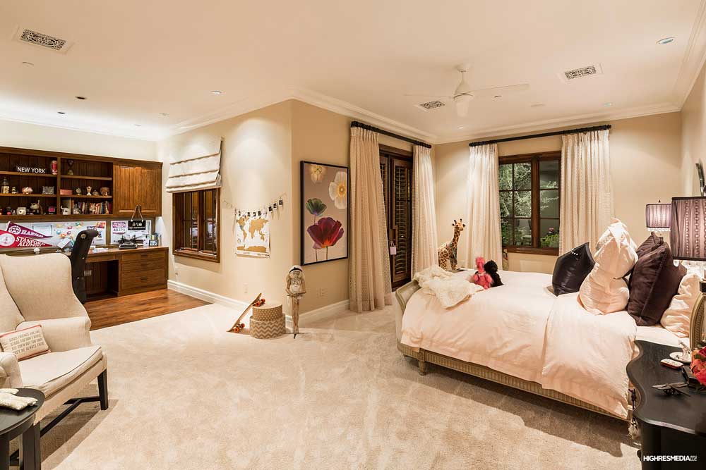 3 Private Listing