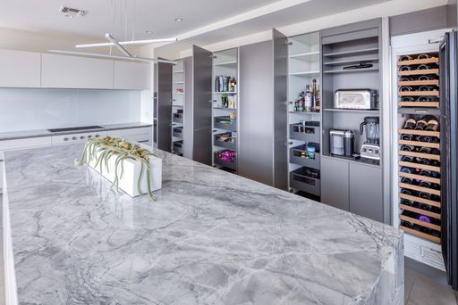 4 Private Listing