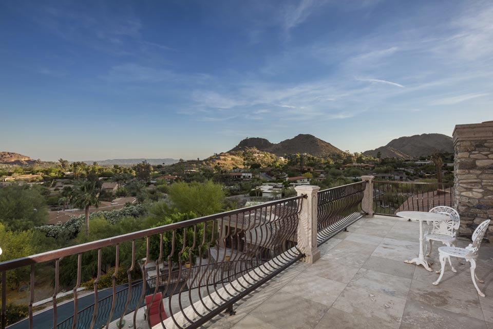 4541 E.  Moonlight Way