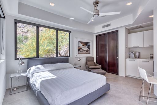 4 Private Listing
