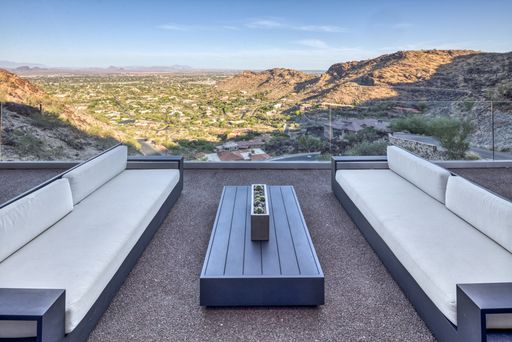 4 Private Listing