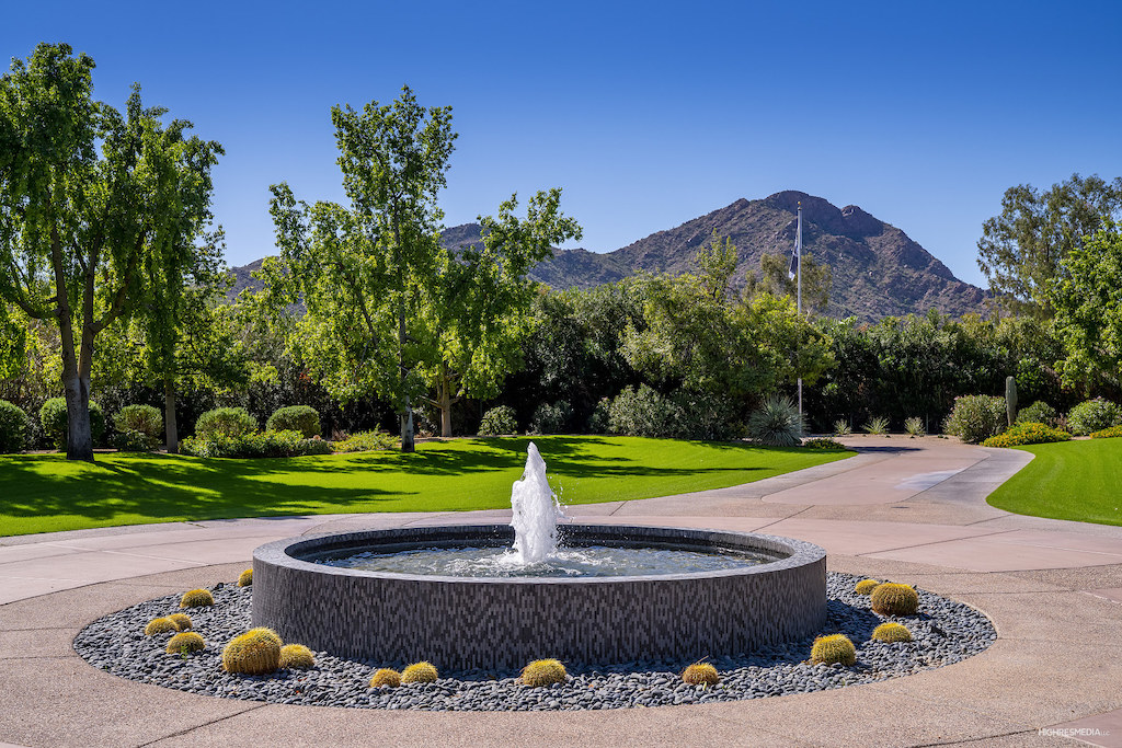 3 N  Private Listing