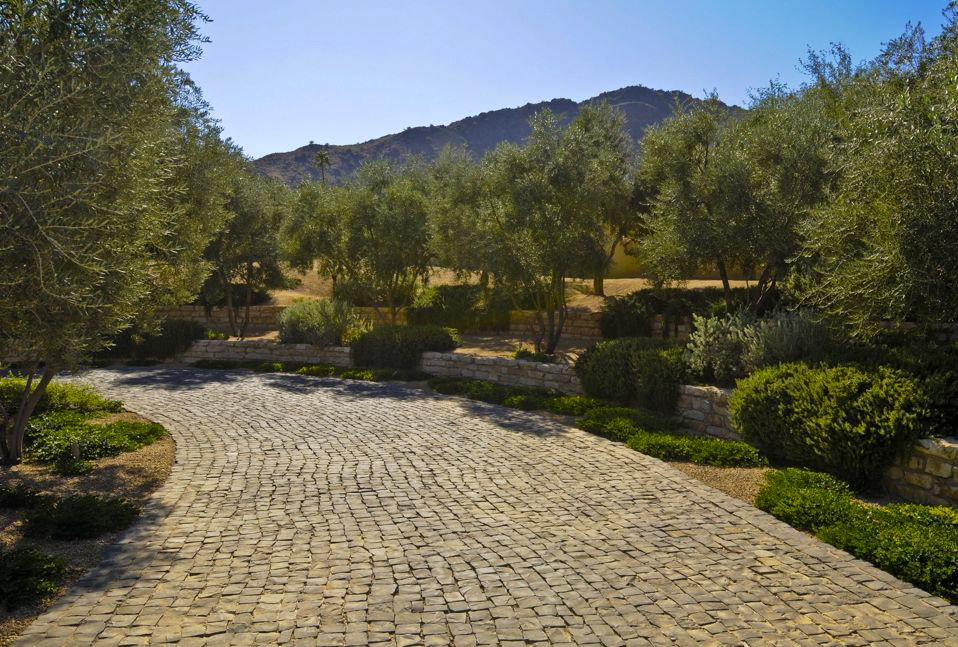 5540 North Saguaro