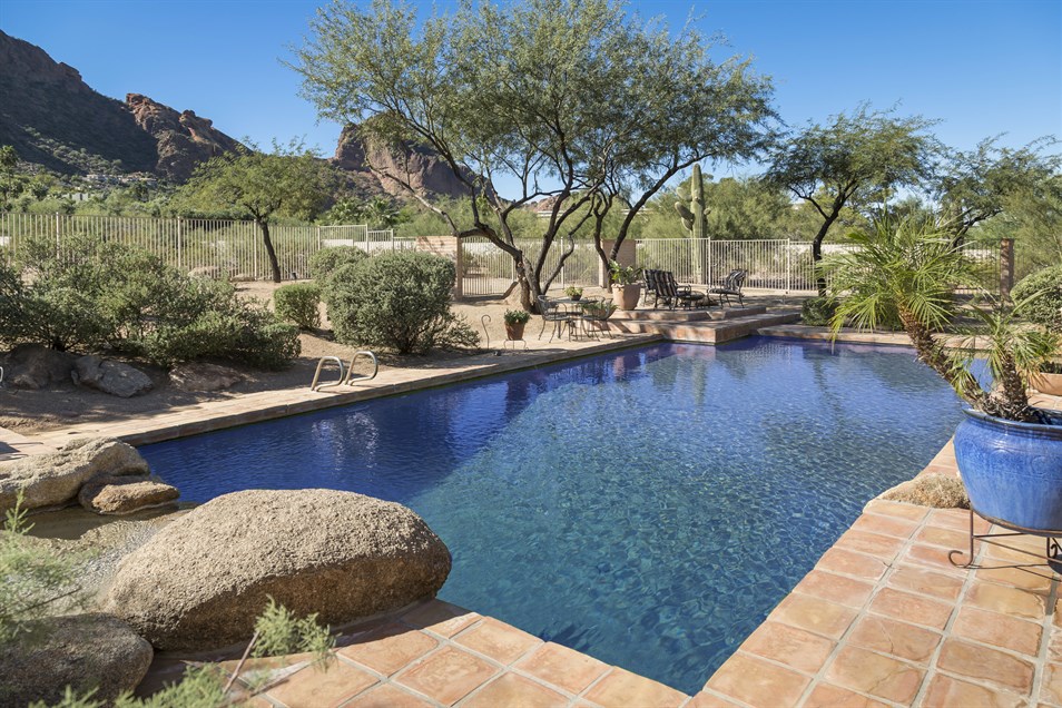 6111 N Nauni Valley Dr