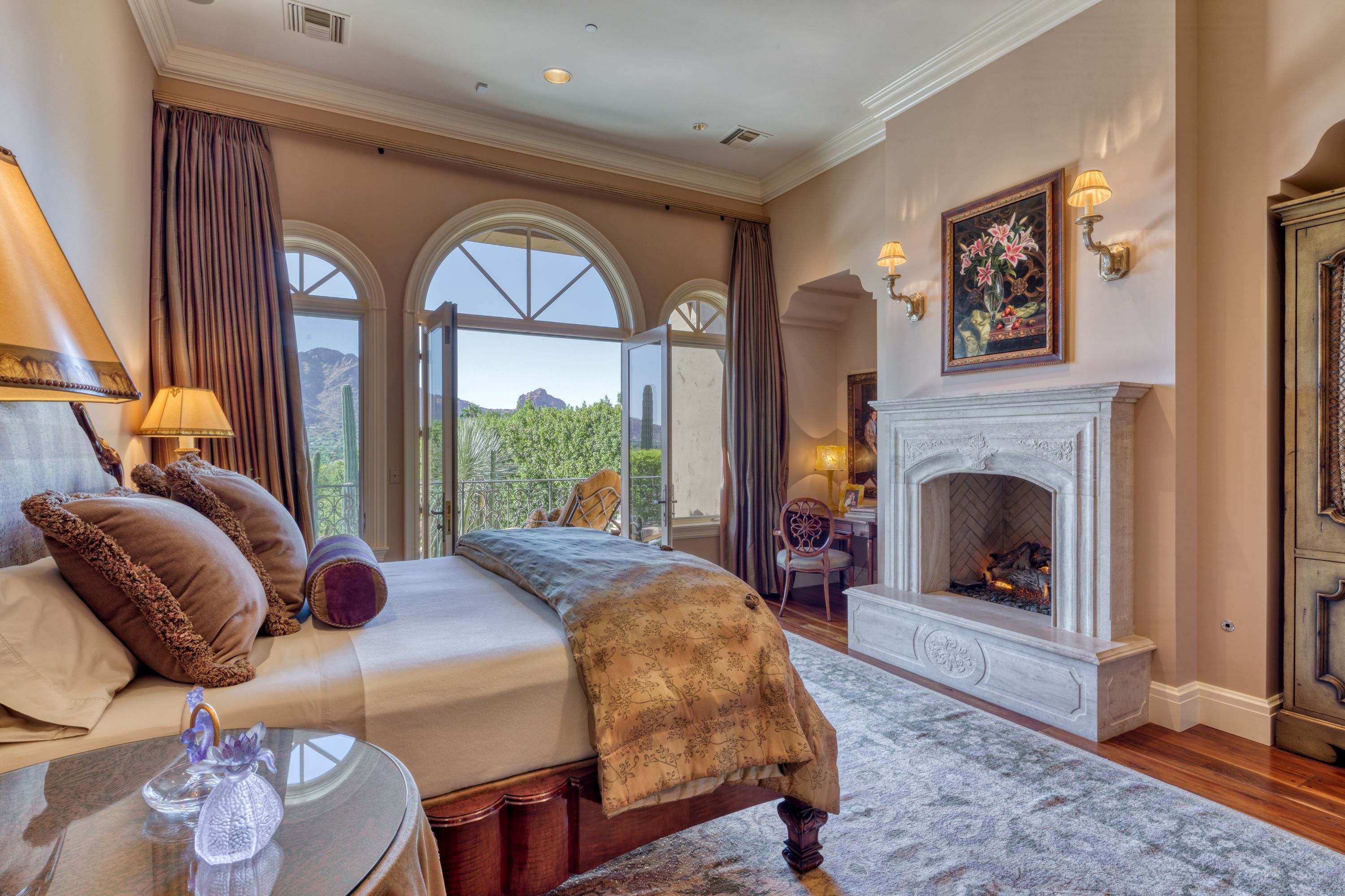 1 Private Listing