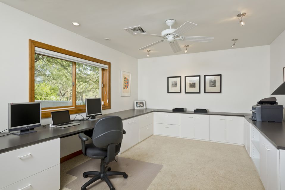 3801 E San Miguel