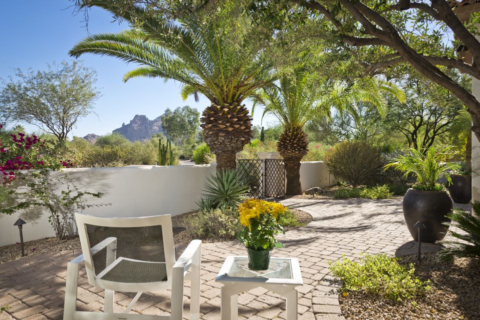3801 E San Miguel