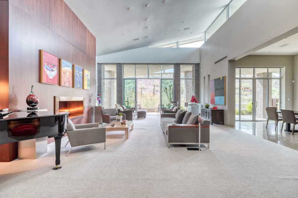 1 Private Listing