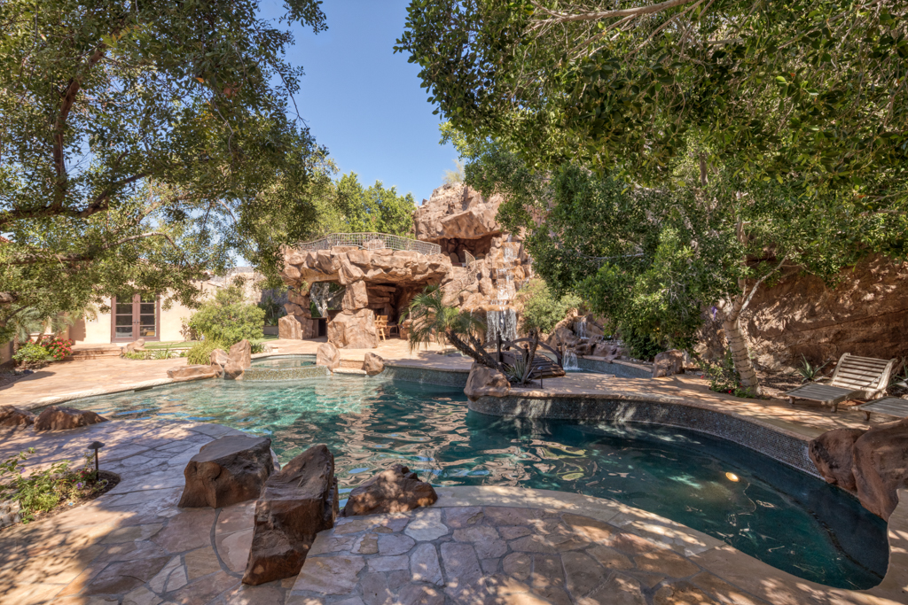 5 Private Listing