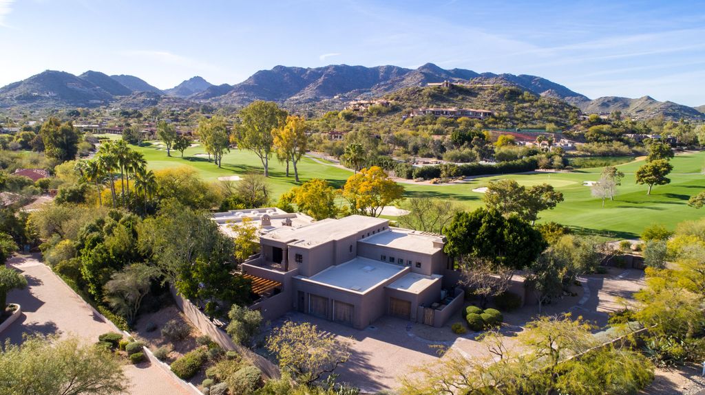7020 N Desert Fairway Dr