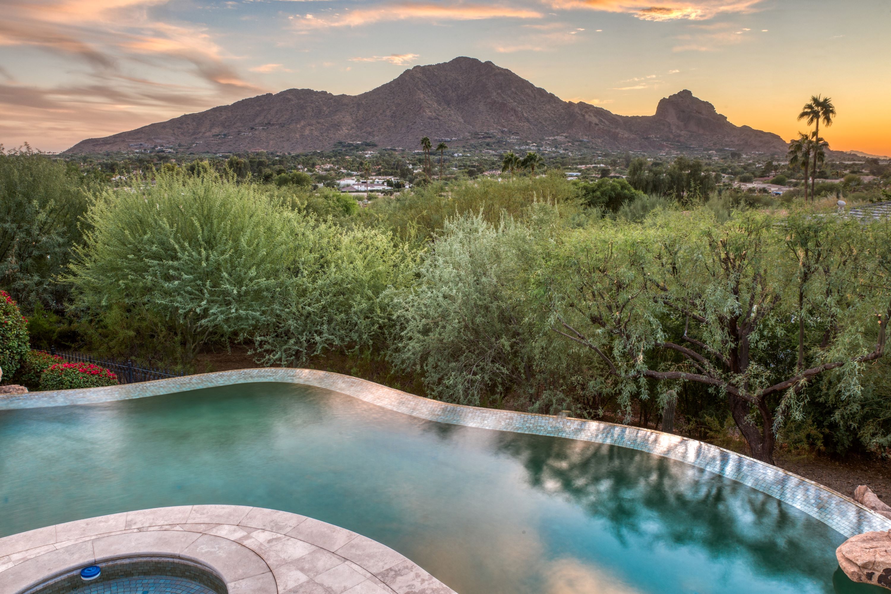 1 Private Listing