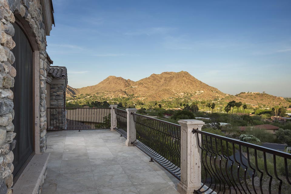 4541 E.  Moonlight Way